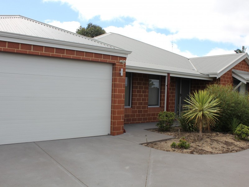 2/15 Eagle Crescent, Eaton WA 6232