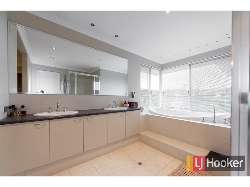 3 Hatfield Way, Millbridge WA 6232