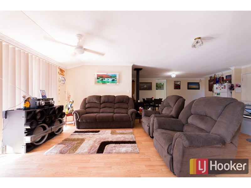16 Dermer Place, Usher WA 6230