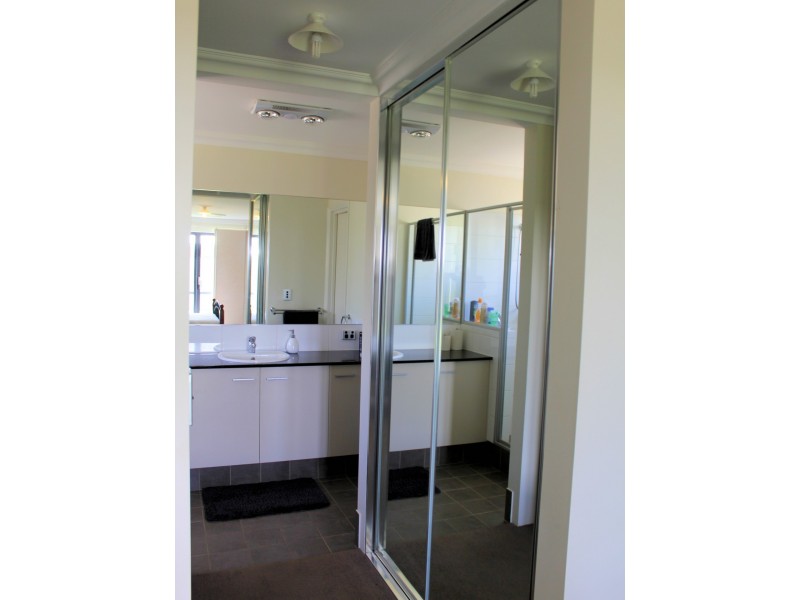 5 Broughton Way, Millbridge WA 6232