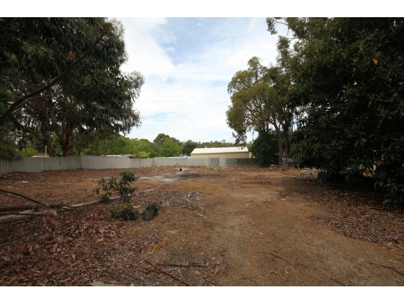 24 Bickerton Street, Collie WA 6225