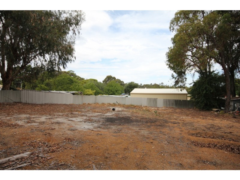 24 Bickerton Street, Collie WA 6225