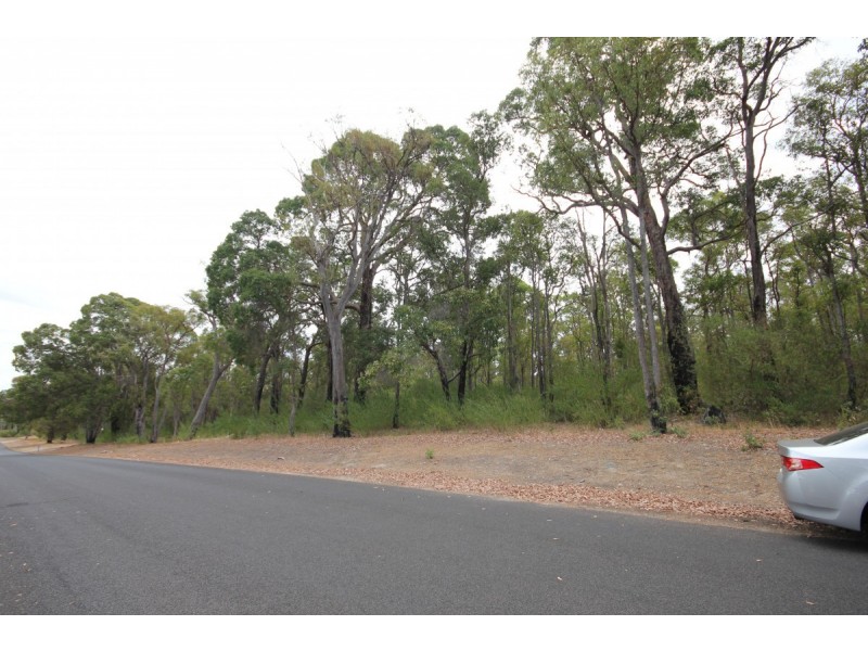 24 Bickerton Street, Collie WA 6225