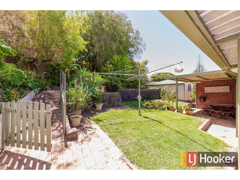 16 Hakea Crescent, South Bunbury WA 6230