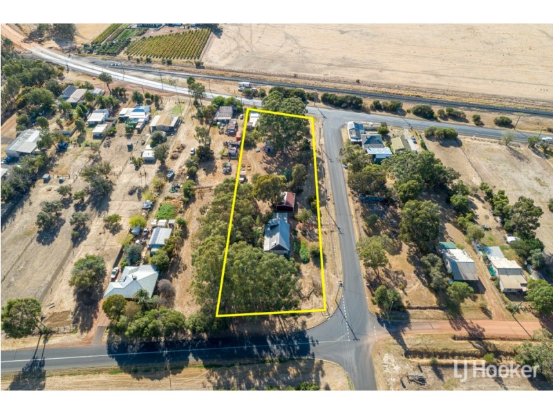 10 Dixon Avenue, Wokalup WA 6221