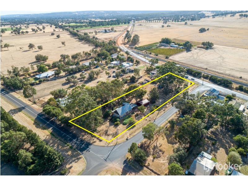 10 Dixon Avenue, Wokalup WA 6221
