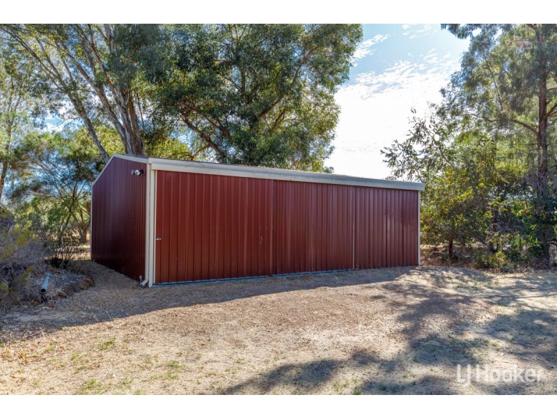 10 Dixon Avenue, Wokalup WA 6221