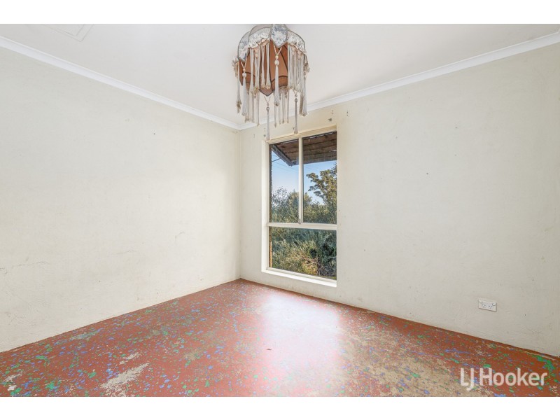 10 Dixon Avenue, Wokalup WA 6221