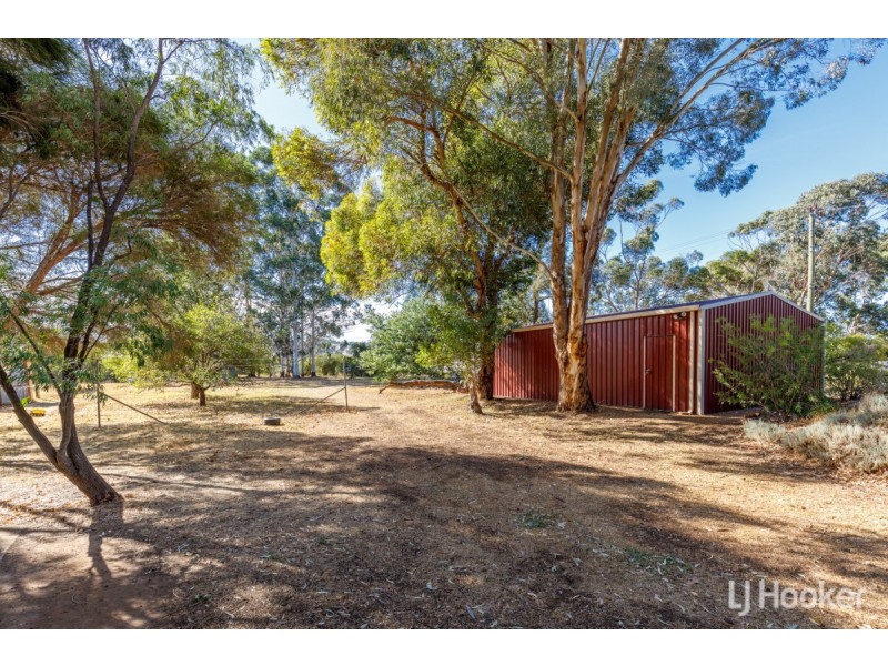 10 Dixon Avenue, Wokalup WA 6221