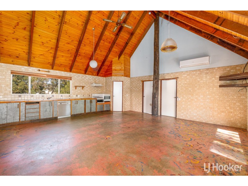 10 Dixon Avenue, Wokalup WA 6221