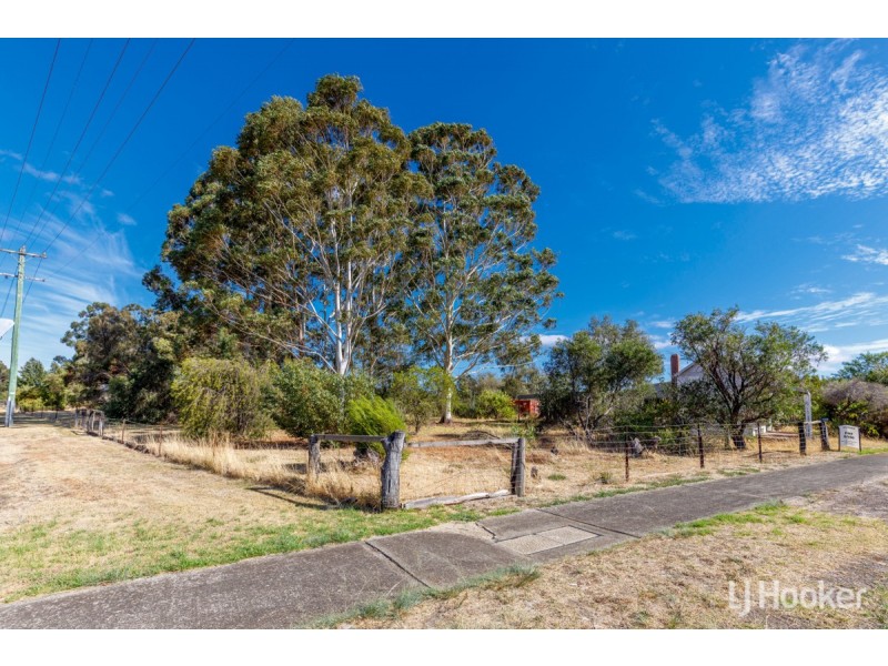 10 Dixon Avenue, Wokalup WA 6221