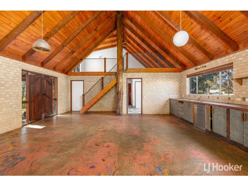 10 Dixon Avenue, Wokalup WA 6221