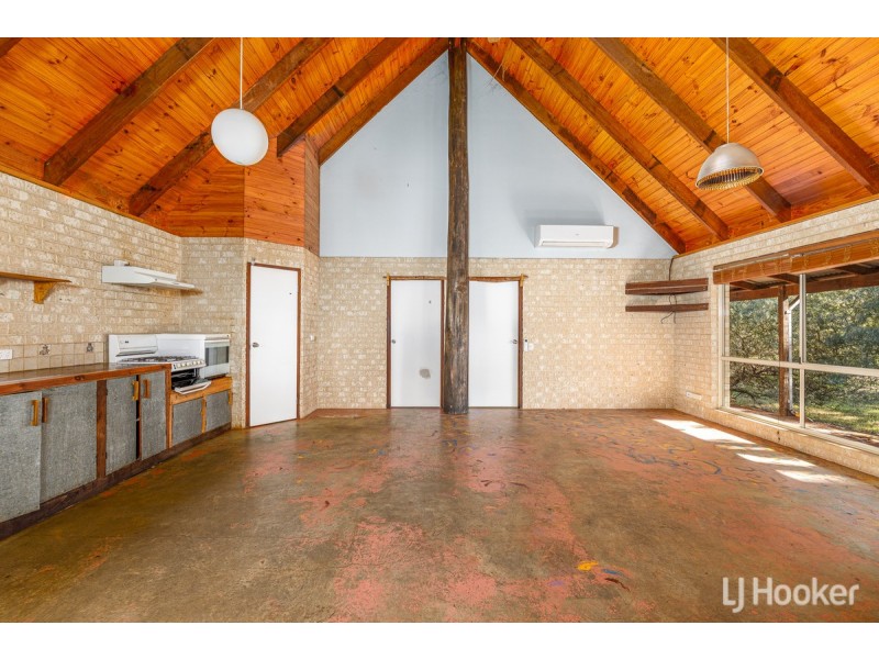 10 Dixon Avenue, Wokalup WA 6221