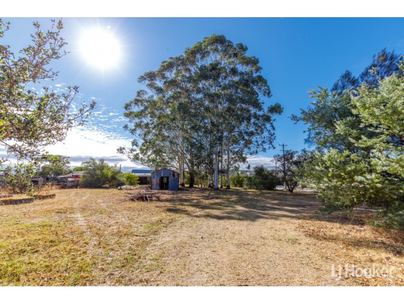 10 Dixon Avenue, Wokalup WA 6221