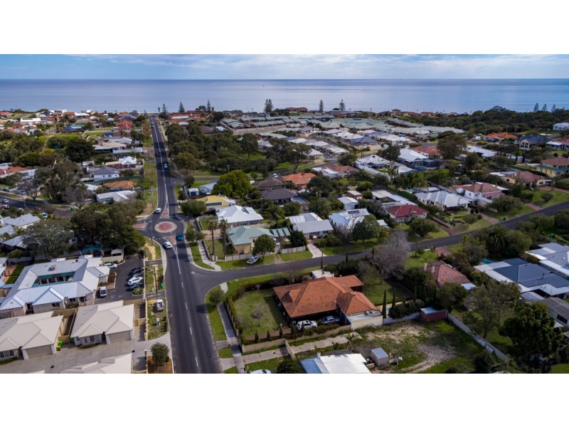 50 Beach Road, Bunbury WA 6230