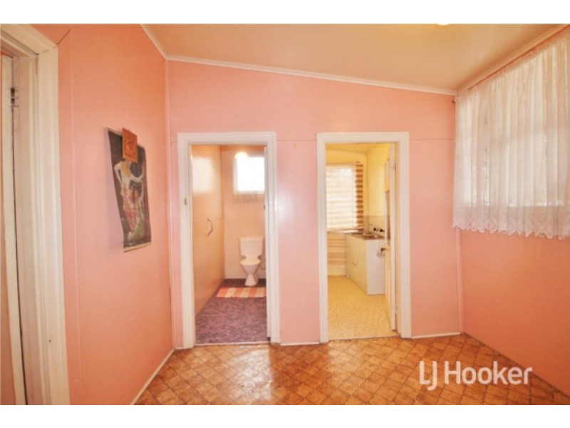 10 Gladstone Crescent, Collie WA 6225