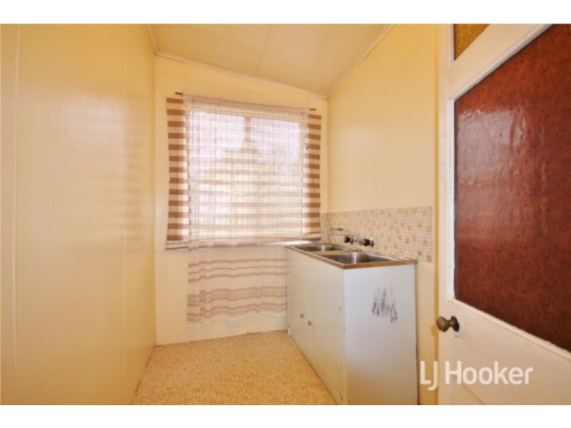 10 Gladstone Crescent, Collie WA 6225