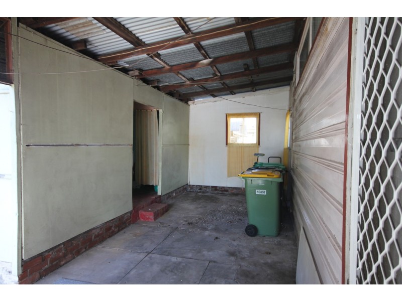 10 Gladstone Crescent, Collie WA 6225