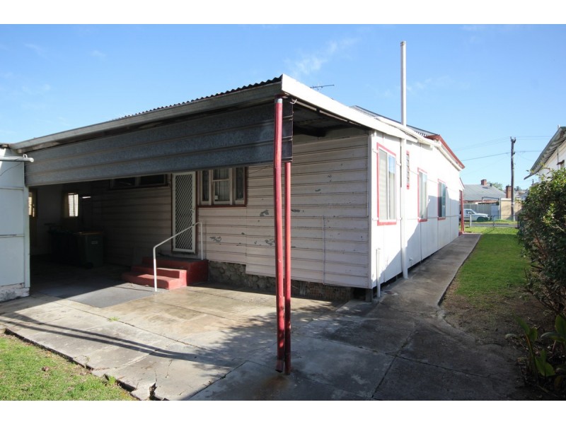 10 Gladstone Crescent, Collie WA 6225