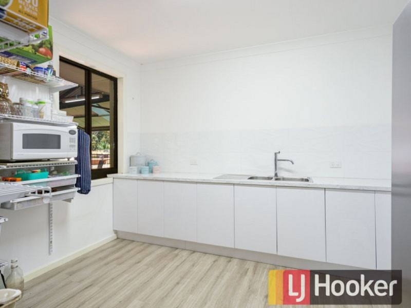 8 Laurie Street, Collie WA 6225