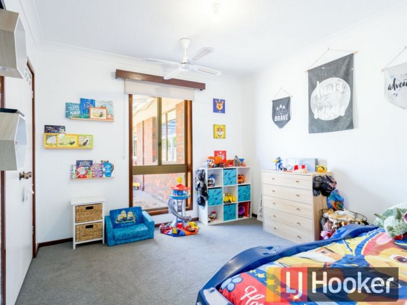 8 Laurie Street, Collie WA 6225