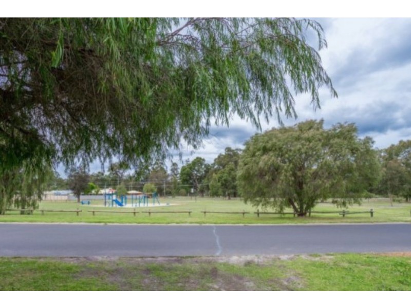 11 Prinsep Crescent, Collie WA 6225