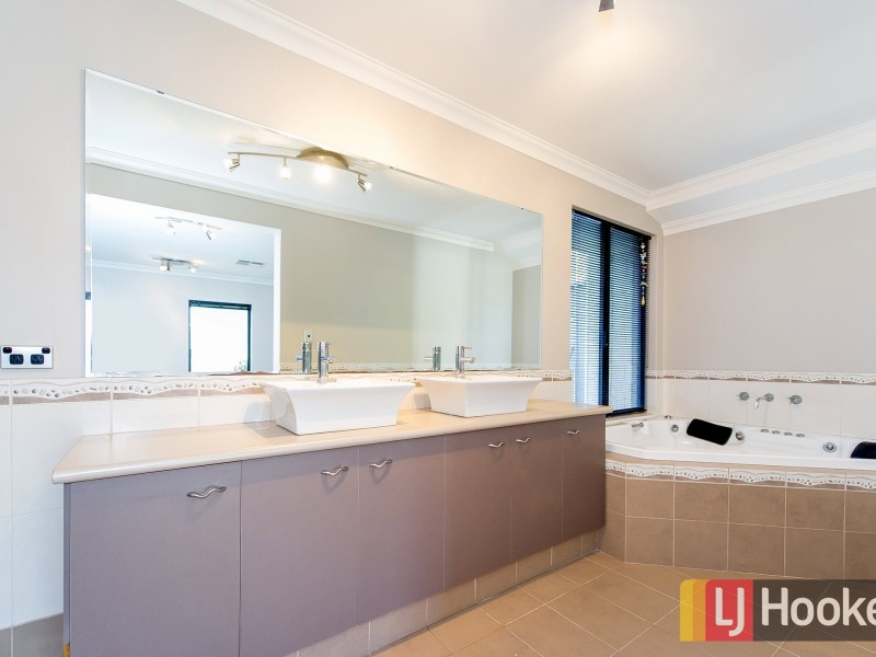 5 Midas Street, Carey Park WA 6230