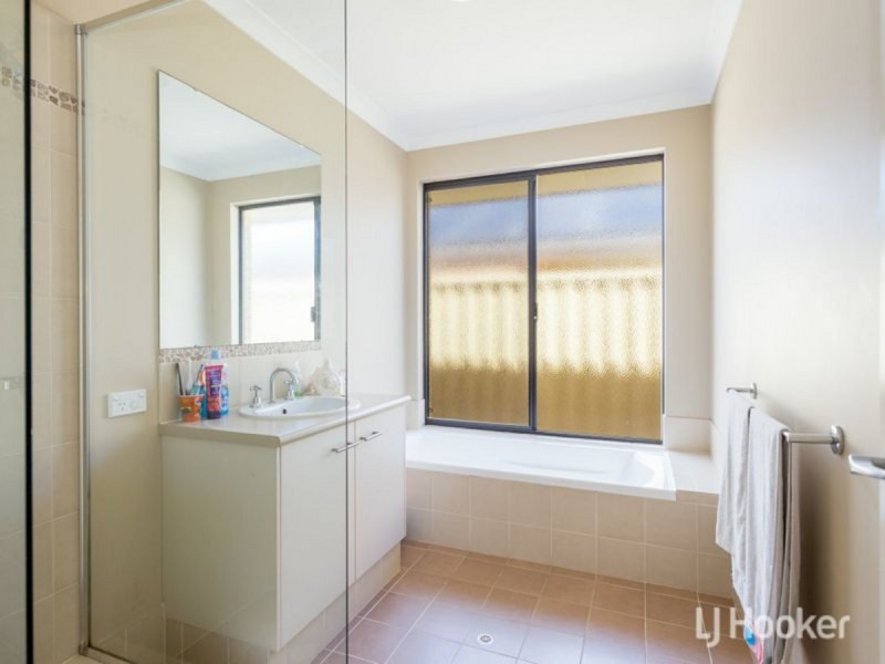 3 Maalak Turn, Dalyellup WA 6230