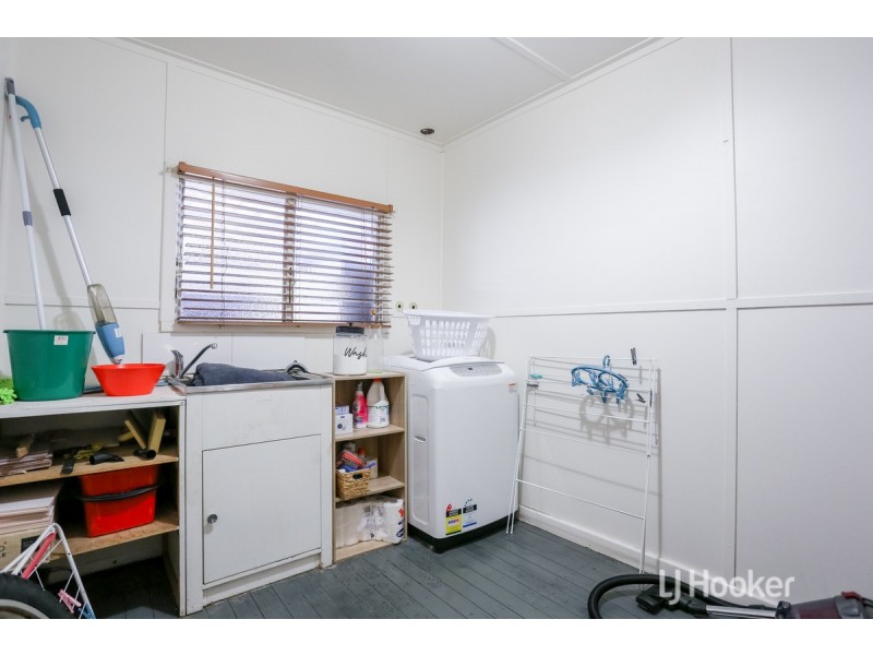 60 Deakin Street, Collie WA 6225