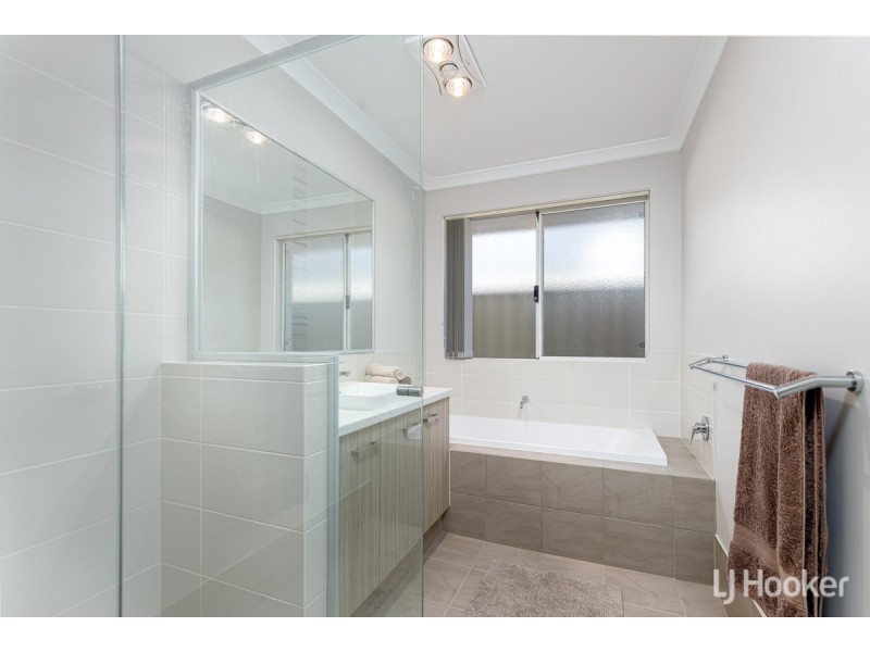 28 Adeline Drive, Millbridge WA 6232