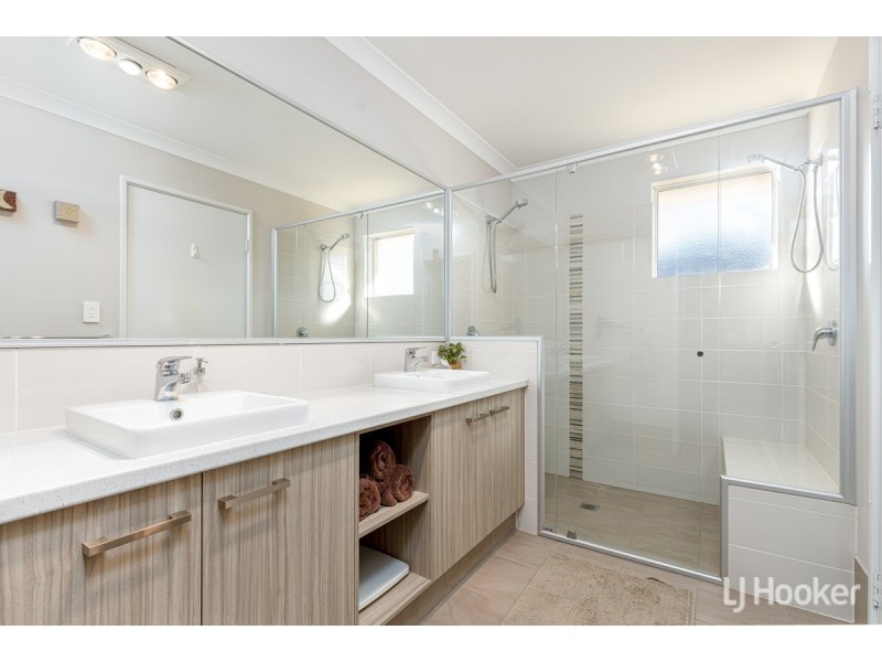 28 Adeline Drive, Millbridge WA 6232