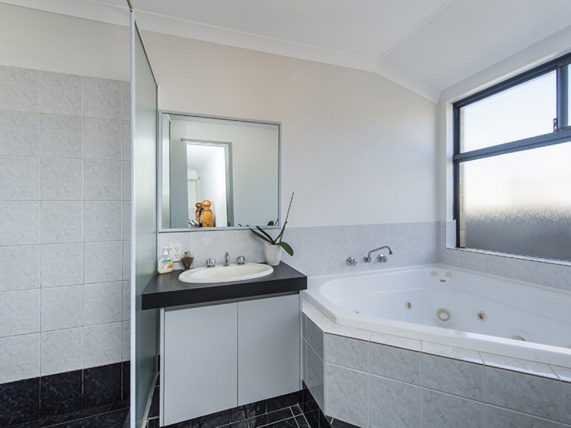 2 Leicester Ramble, Eaton WA 6232