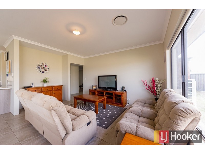 12 Nepean Turn, Millbridge WA 6232