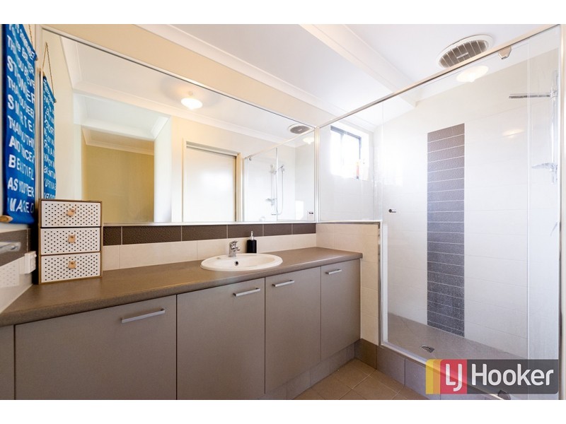 12 Nepean Turn, Millbridge WA 6232