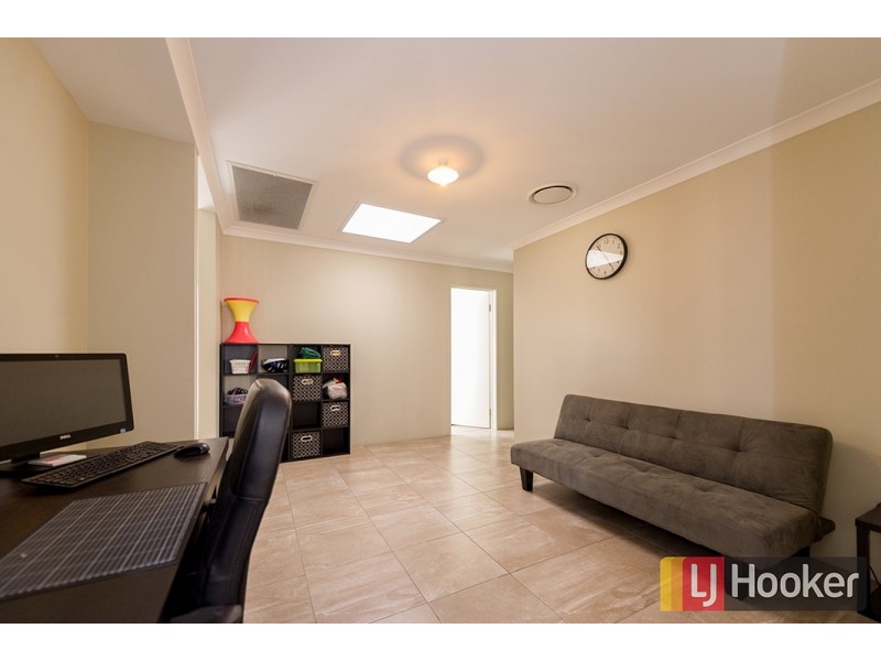 12 Nepean Turn, Millbridge WA 6232