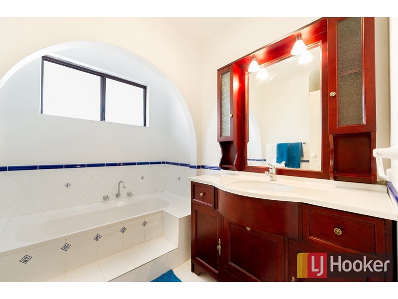 40 Underwood Street, Carey Park WA 6230