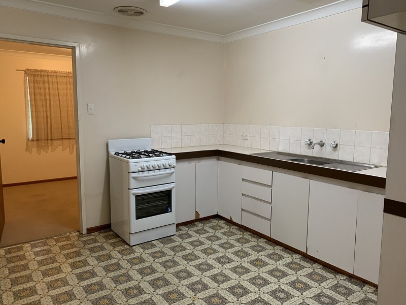 2/11 Symmons Street, Bunbury WA 6230