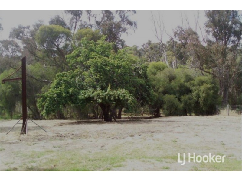 9 York Road, Collie WA 6225