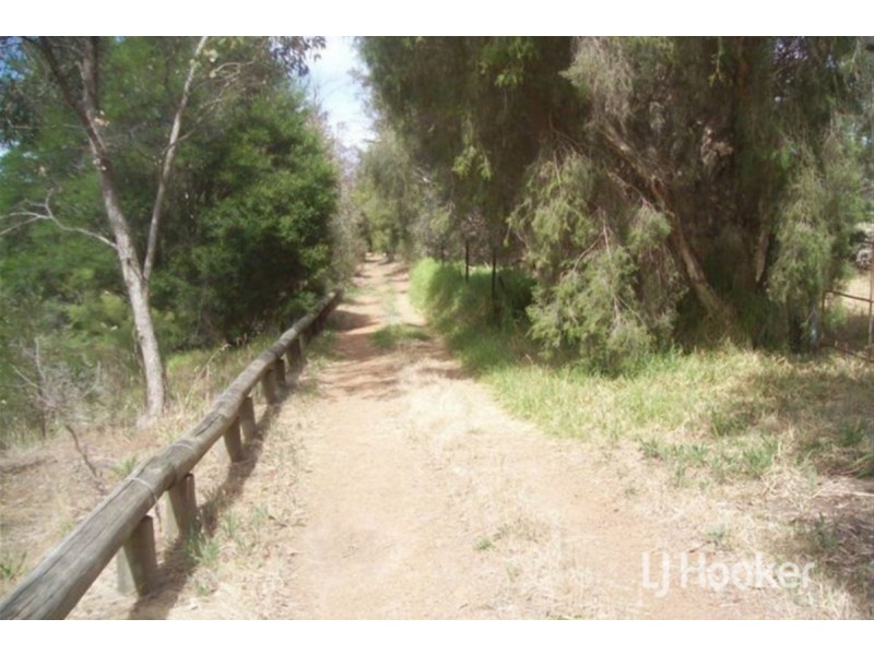 9 York Road, Collie WA 6225