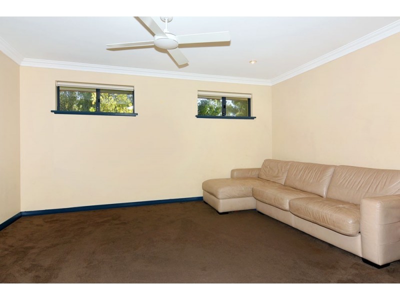 54 Roberts Road, Leschenault WA 6233