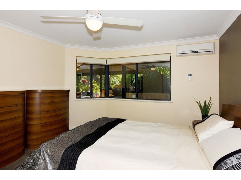 54 Roberts Road, Leschenault WA 6233
