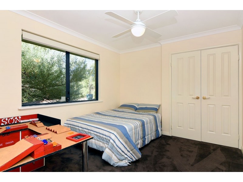 54 Roberts Road, Leschenault WA 6233