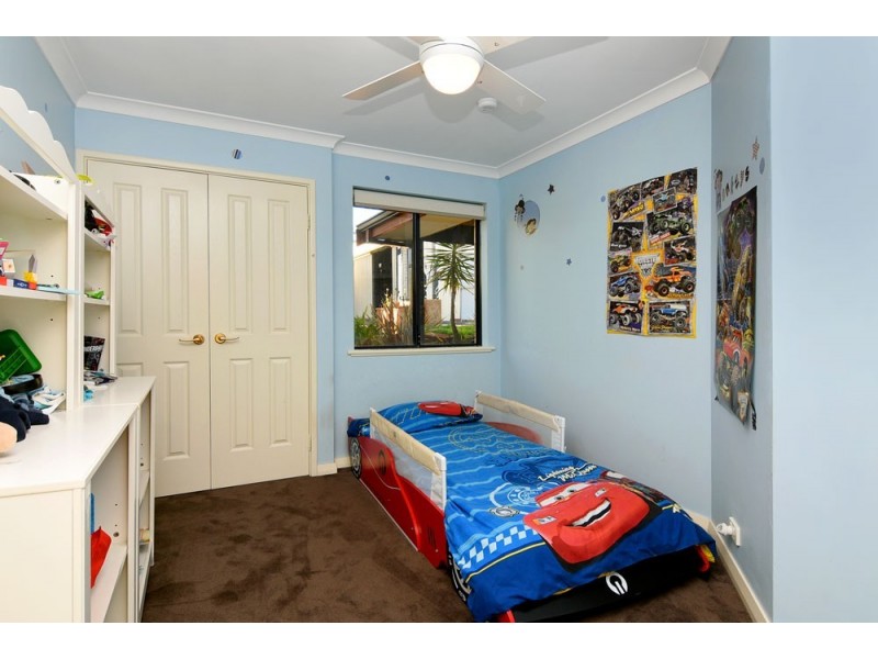 54 Roberts Road, Leschenault WA 6233