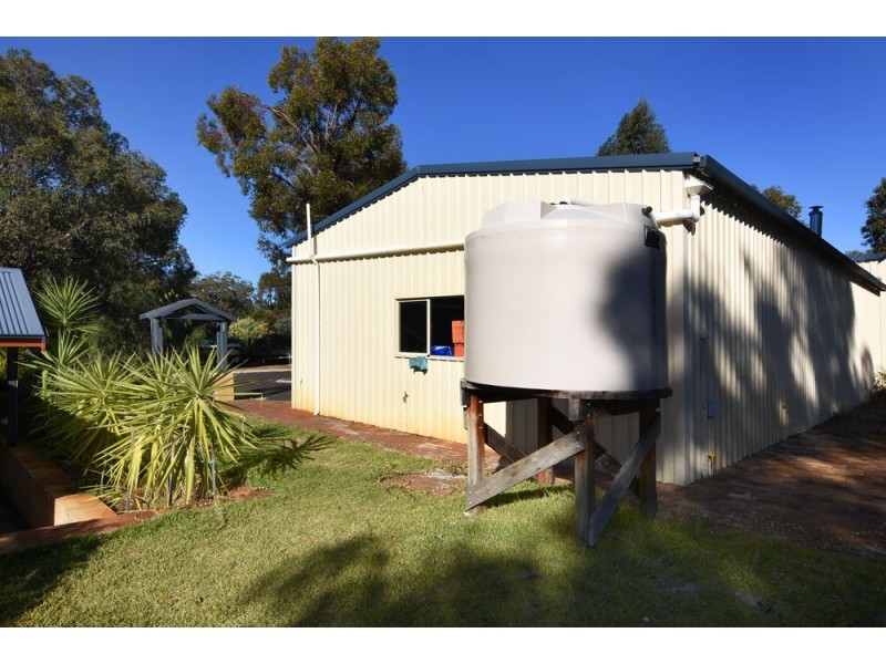 54 Roberts Road, Leschenault WA 6233