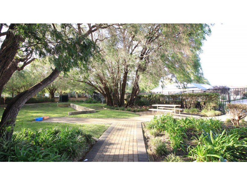 10/16 – 22 Moore Street, West Busselton WA 6280