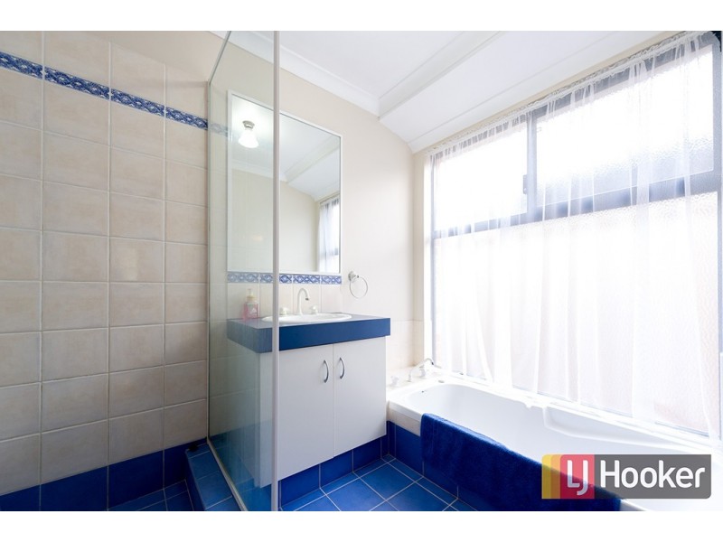 8 Wandoo Road, Dalyellup WA 6230
