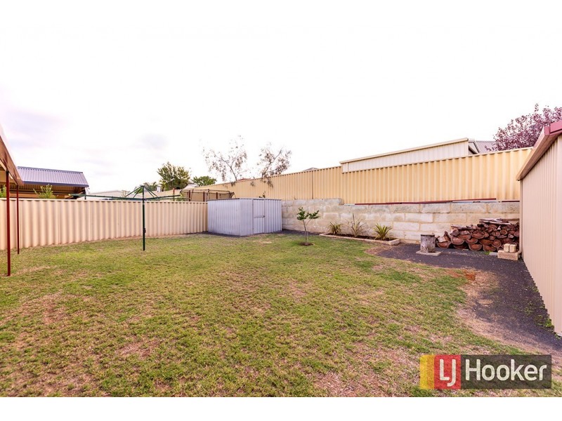 8 Wandoo Road, Dalyellup WA 6230