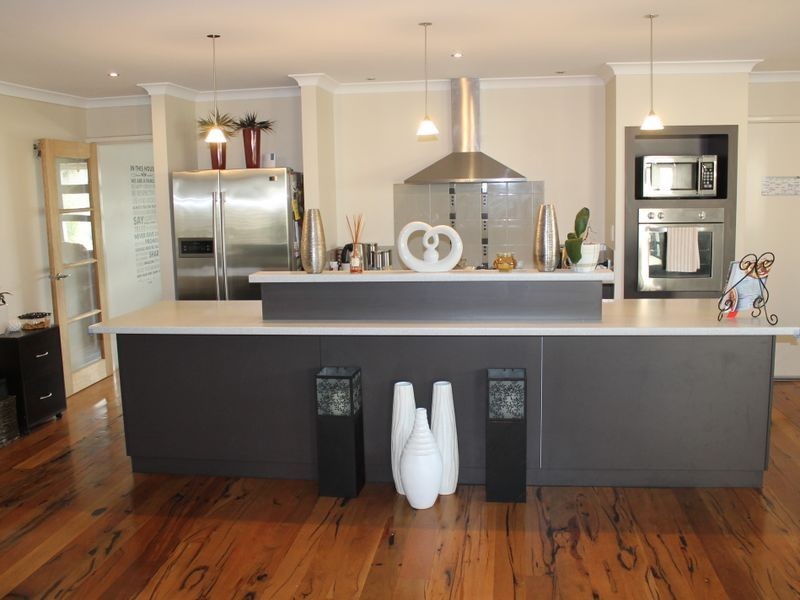 62 Barton Drive, Australind WA 6233