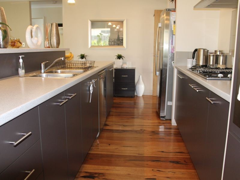 62 Barton Drive, Australind WA 6233