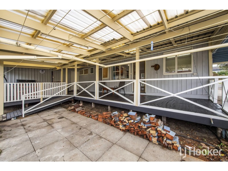 60 Swanstone Street, Collie WA 6225